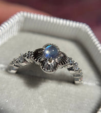 Cargar imagen en el visor de la galería, Anillos Piedra Luna
