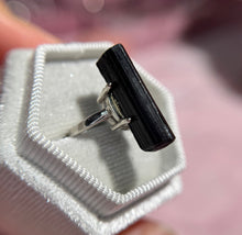 Cargar imagen en el visor de la galería, Anillos Turmalina negra
