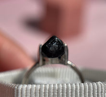 Cargar imagen en el visor de la galería, Anillos Turmalina negra
