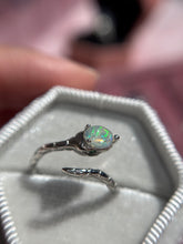 Cargar imagen en el visor de la galería, Anillos Ópalo Etíope
