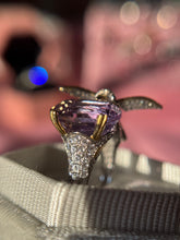 Cargar imagen en el visor de la galería, Anillo Colibrí - Amatista Facetada (Plata.925)
