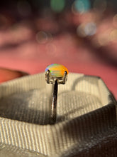 Cargar imagen en el visor de la galería, Anillos Ópalo Etíope (Plata .925)
