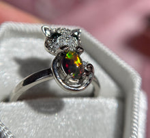 Cargar imagen en el visor de la galería, Anillos Ópalo Negro
