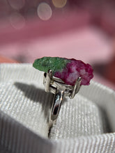 Cargar imagen en el visor de la galería, Anillo Rubí - Zoisita
