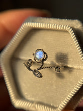 Cargar imagen en el visor de la galería, Anillo Piedra Luna (High Quality) Plata .925
