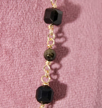 Cargar imagen en el visor de la galería, Gargantilla Obsidiana dorada   (Alambrismo)
