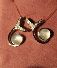 Cargar imagen en el visor de la galería, Dijes Piedra Luna (Plata .925)
